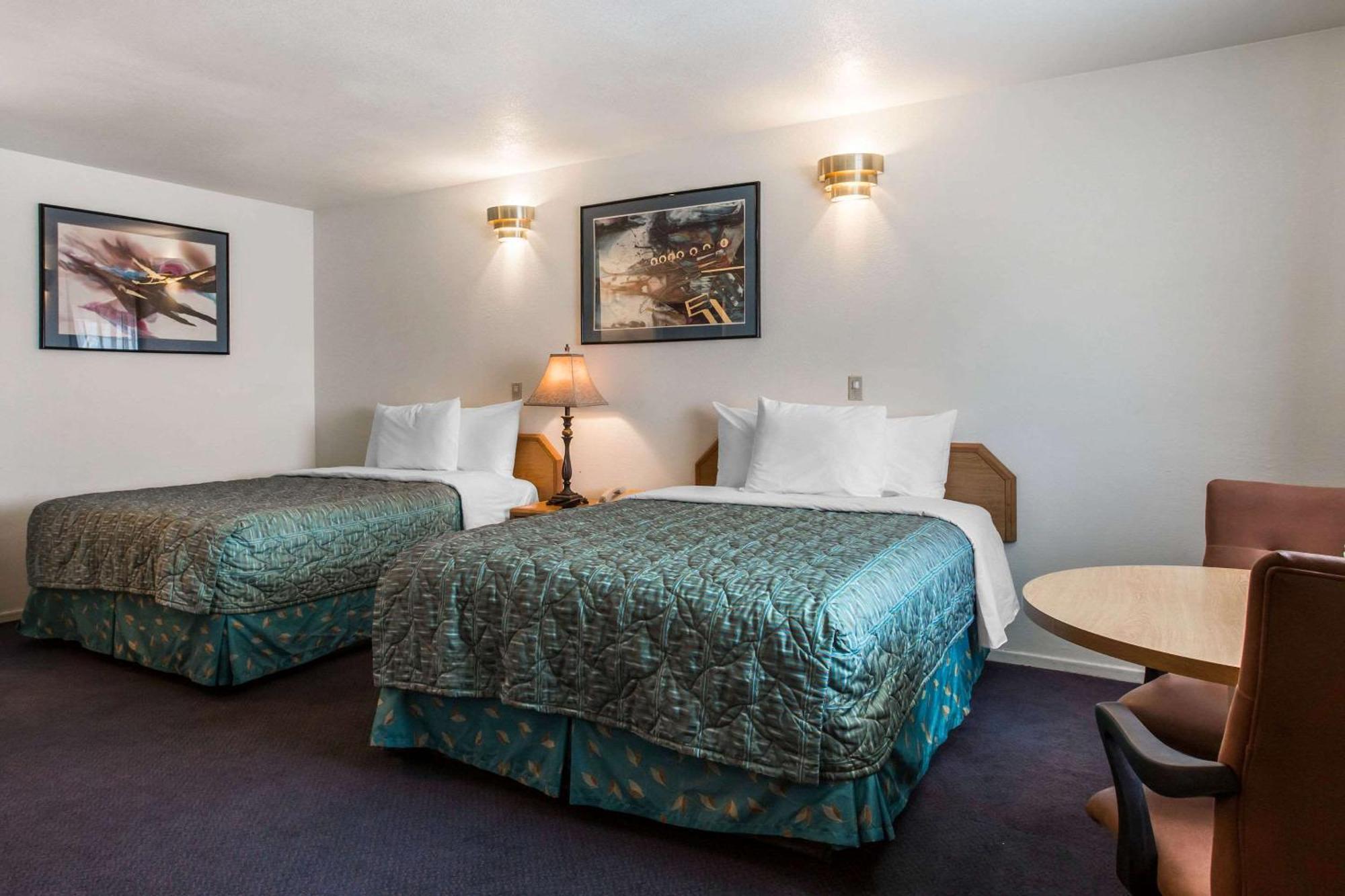 Rodeway Inn Бомонт Экстерьер фото